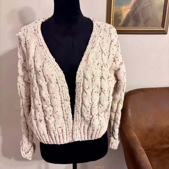 Cream and tan cable - Picture 6 of 6